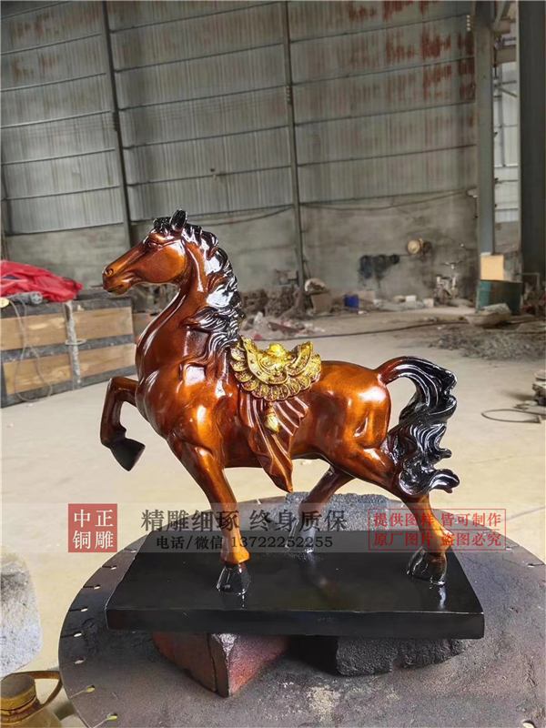 辦公室銅馬擺件.jpg 辦公室銅馬擺件.jpg