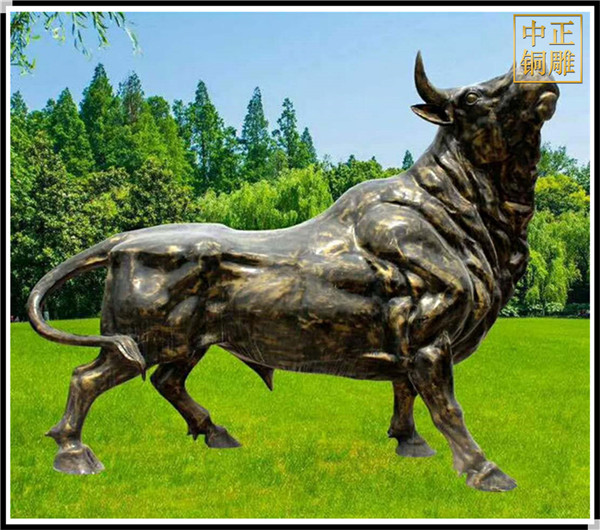 大型商場(chǎng)開(kāi)荒牛雕塑.jpg