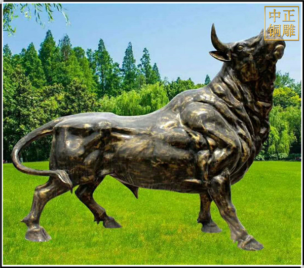 大型商場(chǎng)開(kāi)荒牛雕塑.jpg