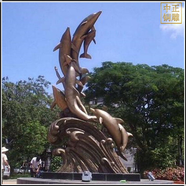 廣場(chǎng)海豚雕塑