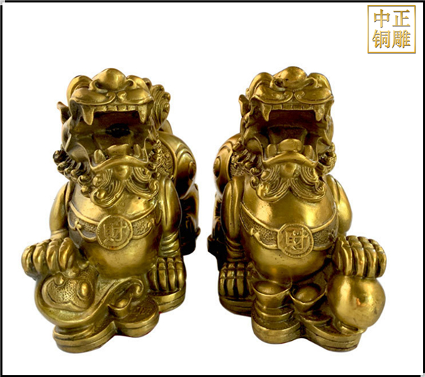 一對(duì)銅貔貅擺件.jpg