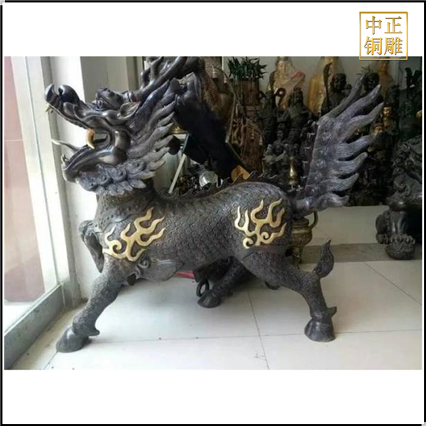 室內(nèi)青銅麒麟擺件.jpg 室內(nèi)青銅麒麟擺件.jpg