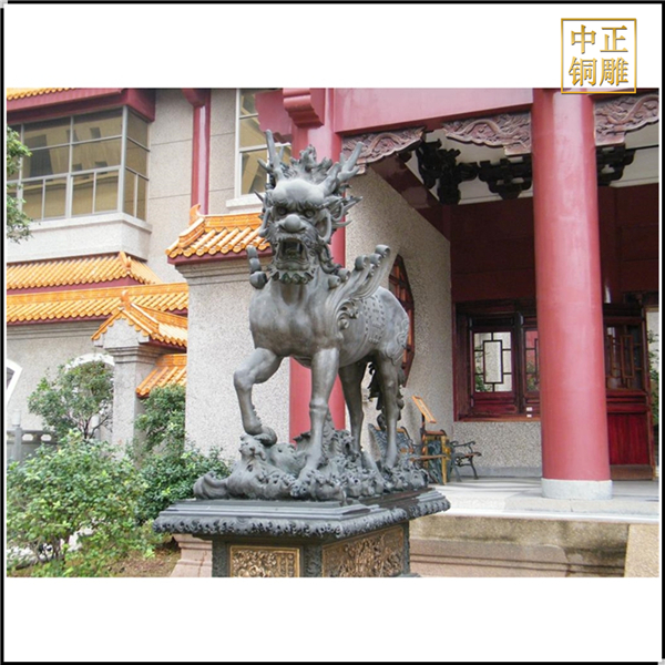 門(mén)口銅麒麟擺件.jpg 門(mén)口銅麒麟擺件.jpg