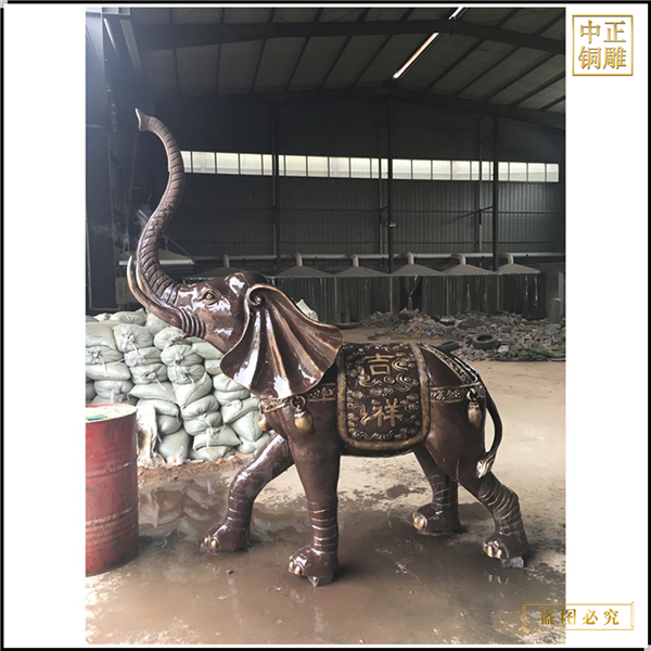酒店別墅門(mén)口銅雕大象廠家制作.jpg