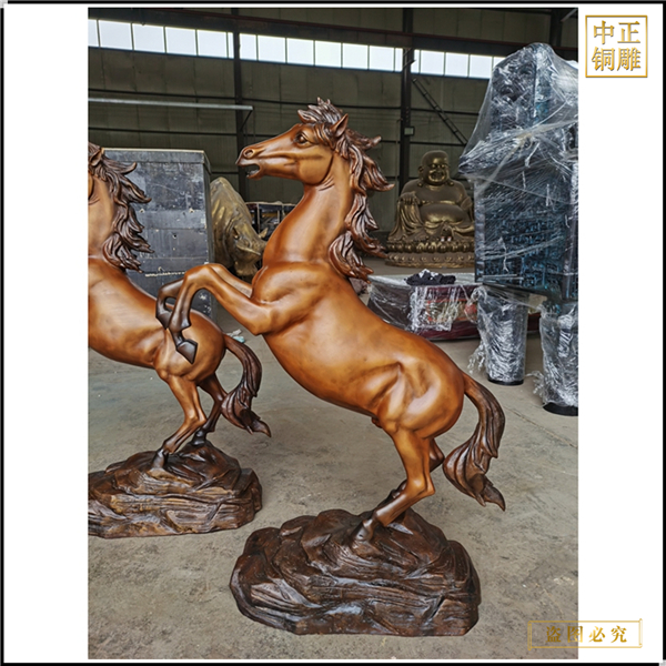 純銅小號(hào)馬到成功雕塑.jpg